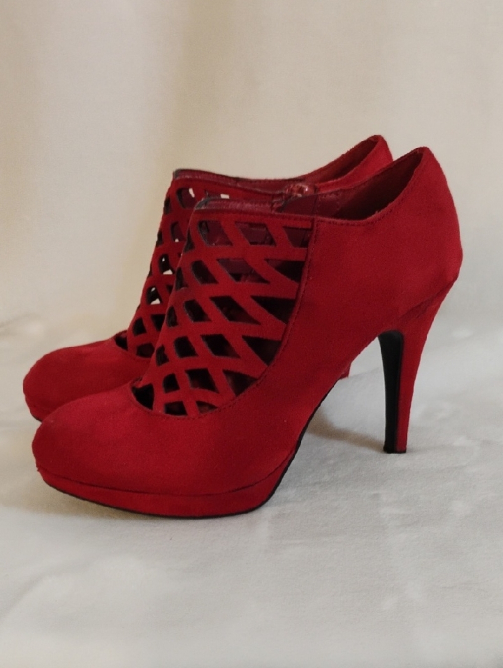Impo Tricia Red Faux Suede 4" Stiletto Heel Bootie 5 1/2